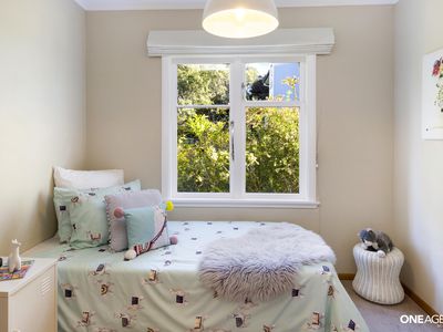 9 Woodstock Terrace, Tawa