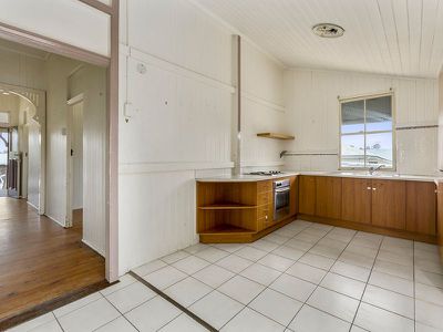 12 Swan Street, Brassall