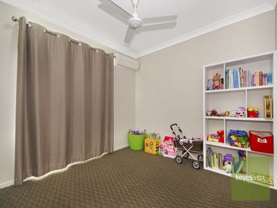 32 Riverbend Drive, Douglas