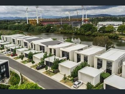 66 Theatre Drive, Benowa