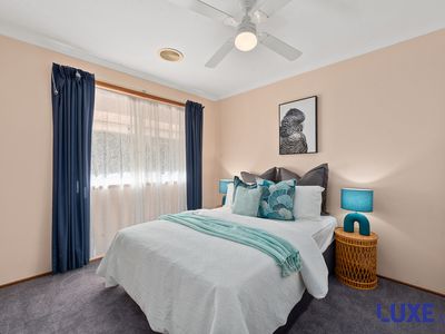 16 Gratton Place , Isaacs