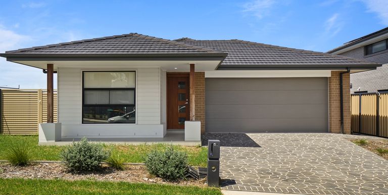 21 Arnhem Road, Edmondson Park