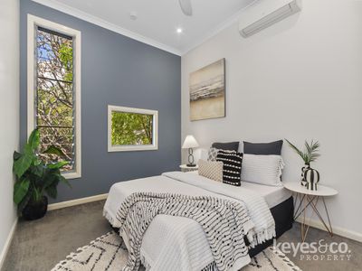 28 Townsend Street, Mysterton