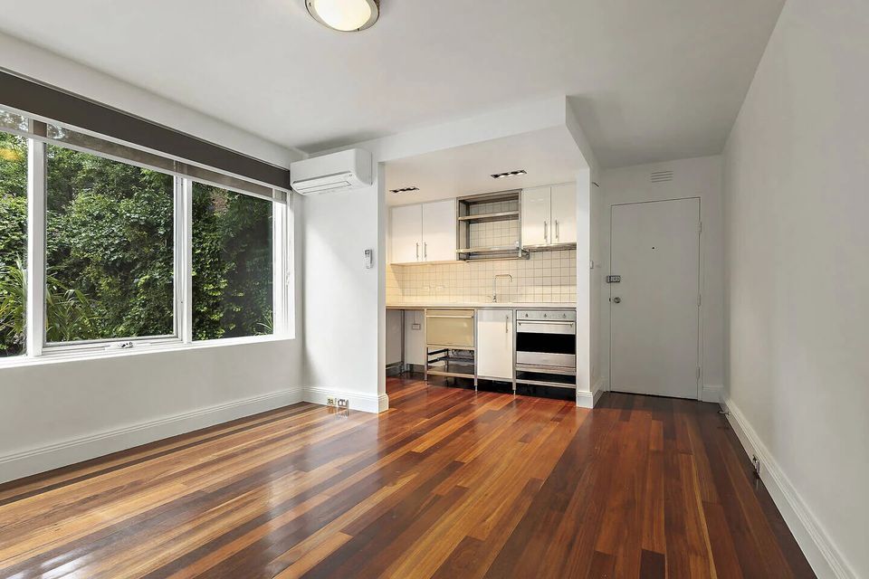 4 / 5 McGrath Court, Richmond