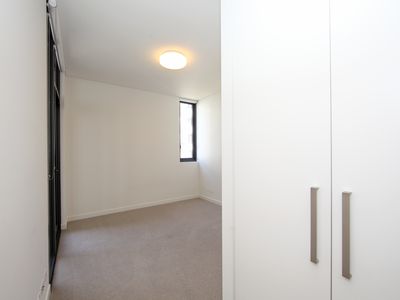 7402 / 2 Cullen Close, Forest Lodge