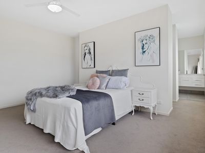 48 Azure Way, Coomera