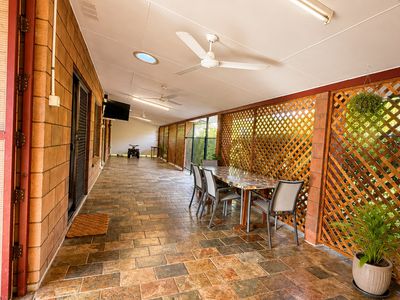9 Compass Court, Woodroffe
