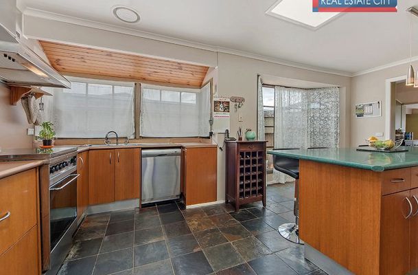 43 Farnborough Avenue, Craigieburn