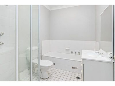 2 / 31-33 Clermont Avenue, Ryde