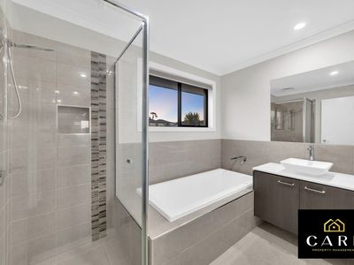 52 Graziers Crescent, Clyde North