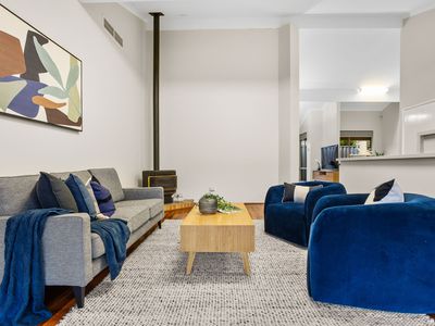 89 Aitken Drive, Winthrop
