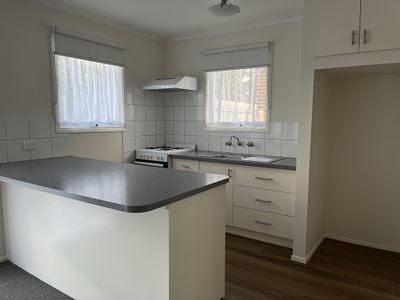 1 / 28-30 Helms Street, Newcomb