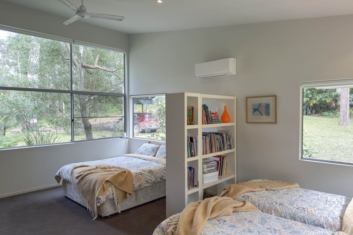 380 Hubbards Road North, Topi Topi