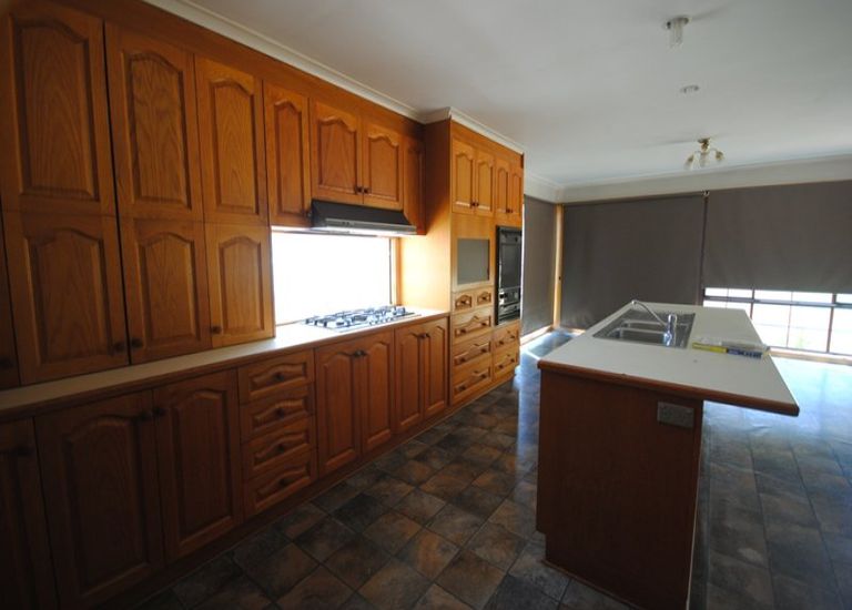 90 Pedrazzies Road, Gorae