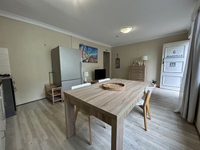 6 / 4 Mosbri Crescent, The Hill