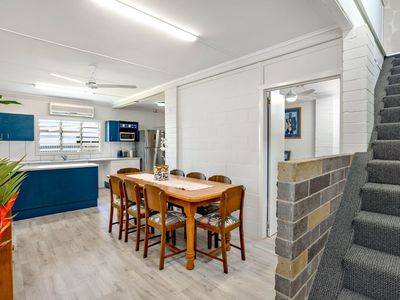 218 Toogood Road, Bayview Heights