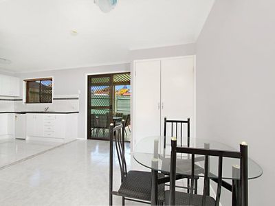 18 / 111 Barbaralla Drive, Springwood