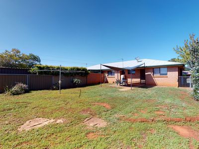 1 / 74 Birch Avenue, Dubbo