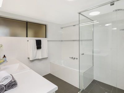 2 / 80 Parkyn Parade, Mooloolaba
