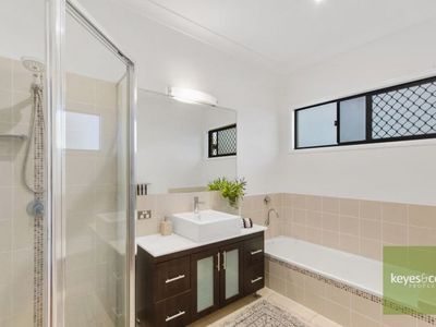 12 Blackbean Court, Mount Louisa