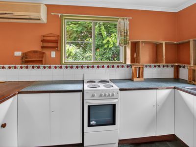 11 Bull Crescent, Bowen