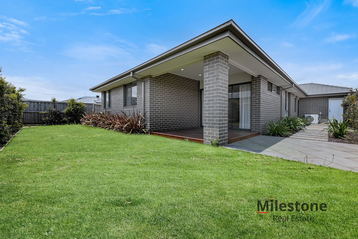 17 King Parrot Blvd, Drouin