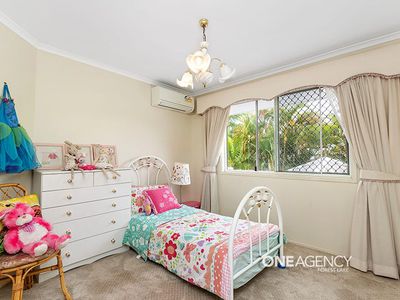 2 Greenstead Way, Forest Lake