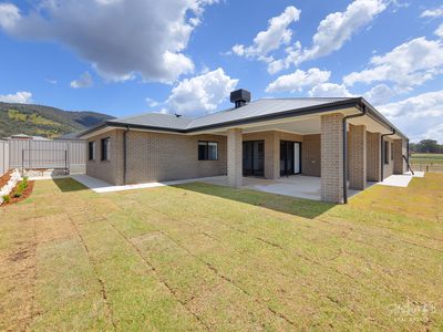 21 BRADBURY LANE, Baranduda