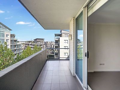 E415 / 81-86 Courallie Avenue, Homebush West