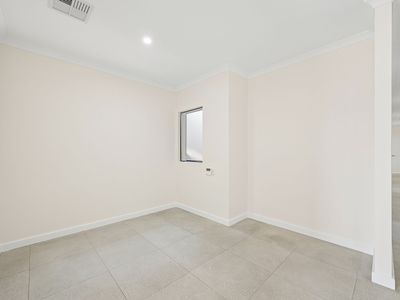 8B Stanmore Ct, Lynwood