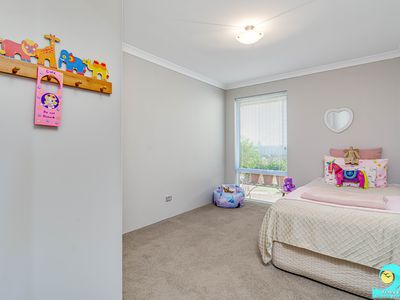 9 Topmast Brace, Alkimos