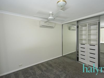 10 / 4 Hepworth Way, Noranda