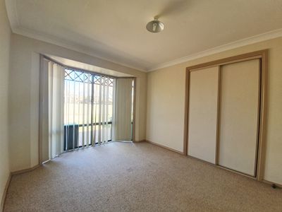 6 Brian Hambly Place, Dubbo