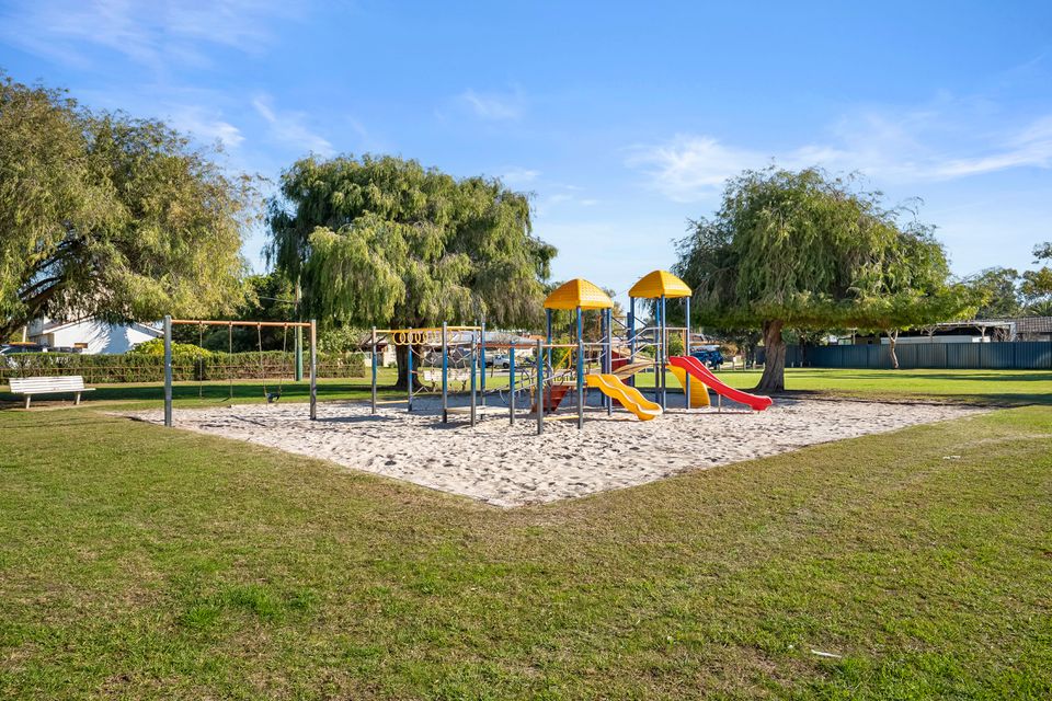 5 SWINSTONE STREET, Rockingham
