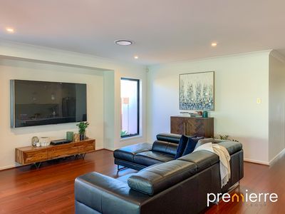 77 Columbia Drive, Bellbird Park