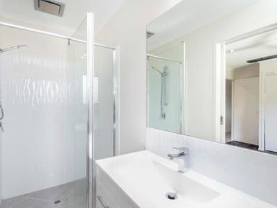 1 / 5 Jovi Court, Scarness