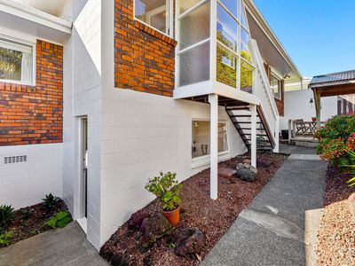 2/63 Ocean View Road, Hillcrest