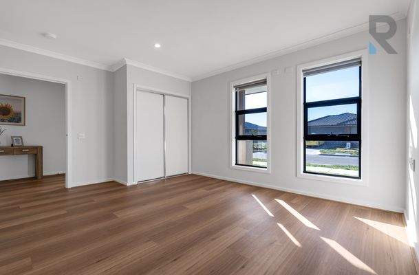 32 Mannagum Drive, Beveridge