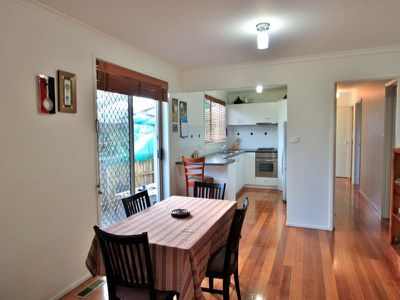 4 Lincoln Avenue, Bayswater