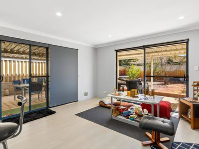 6 Shelduck Crescent, Bennett Springs