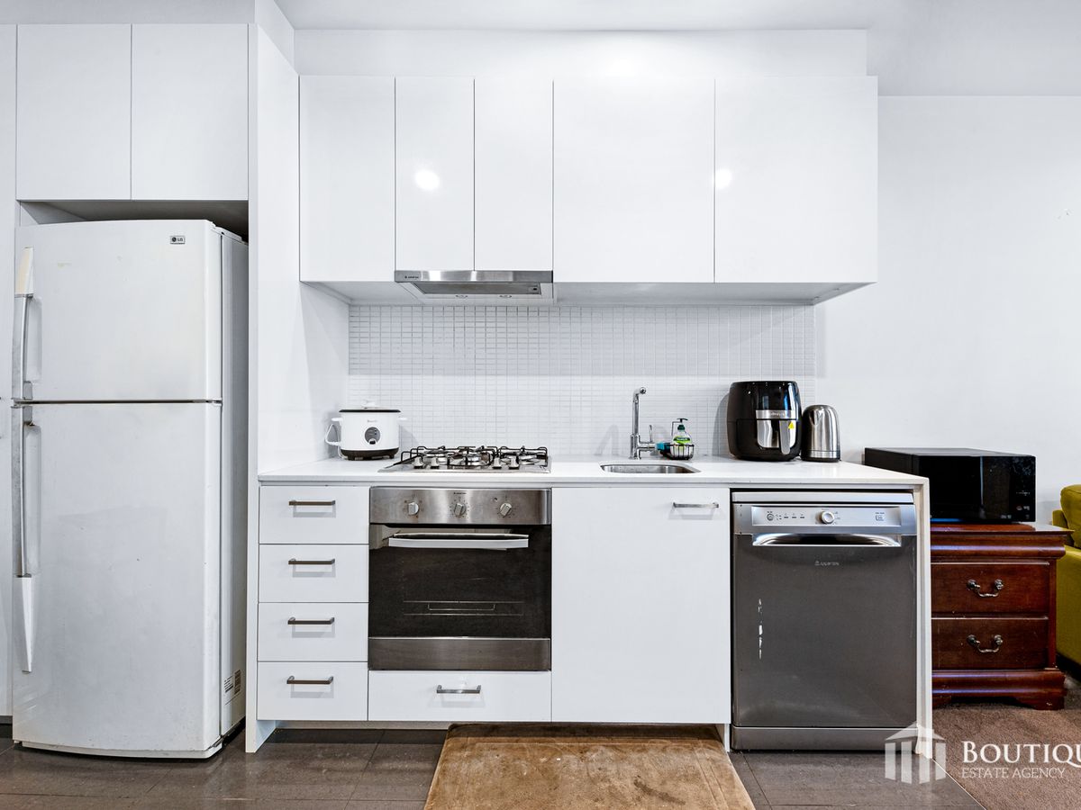 a305 / 400 Burwood Highway, Wantirna South