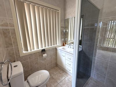 16 Dussin Street, Griffith