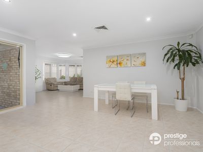 16 Barrington Court, Holsworthy