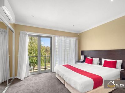 34/9 Greg Norman Drive, Sanctuary Lakes