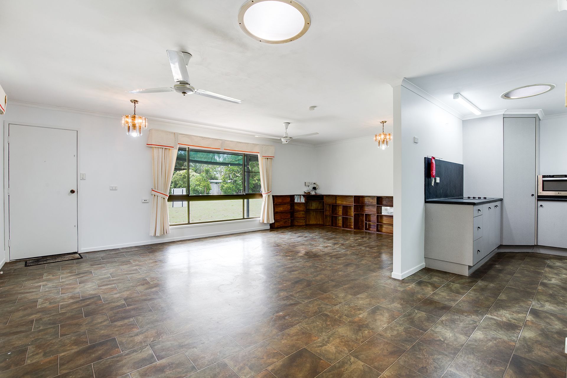 32 Buoro Street, Ball Bay