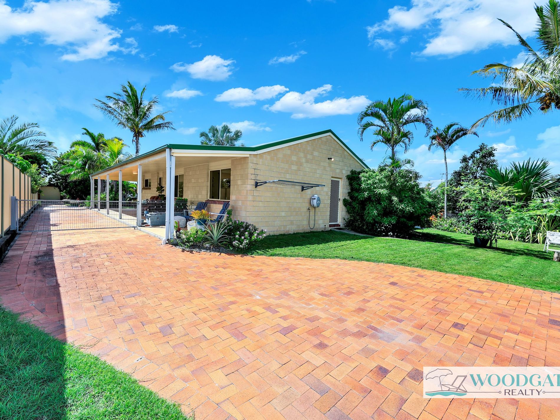 10 LORIKEET AVENUE, Woodgate