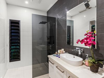 6 Hatoyama View, Bilingurr