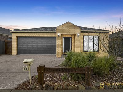 33 Kinglake Drive, Manor Lakes