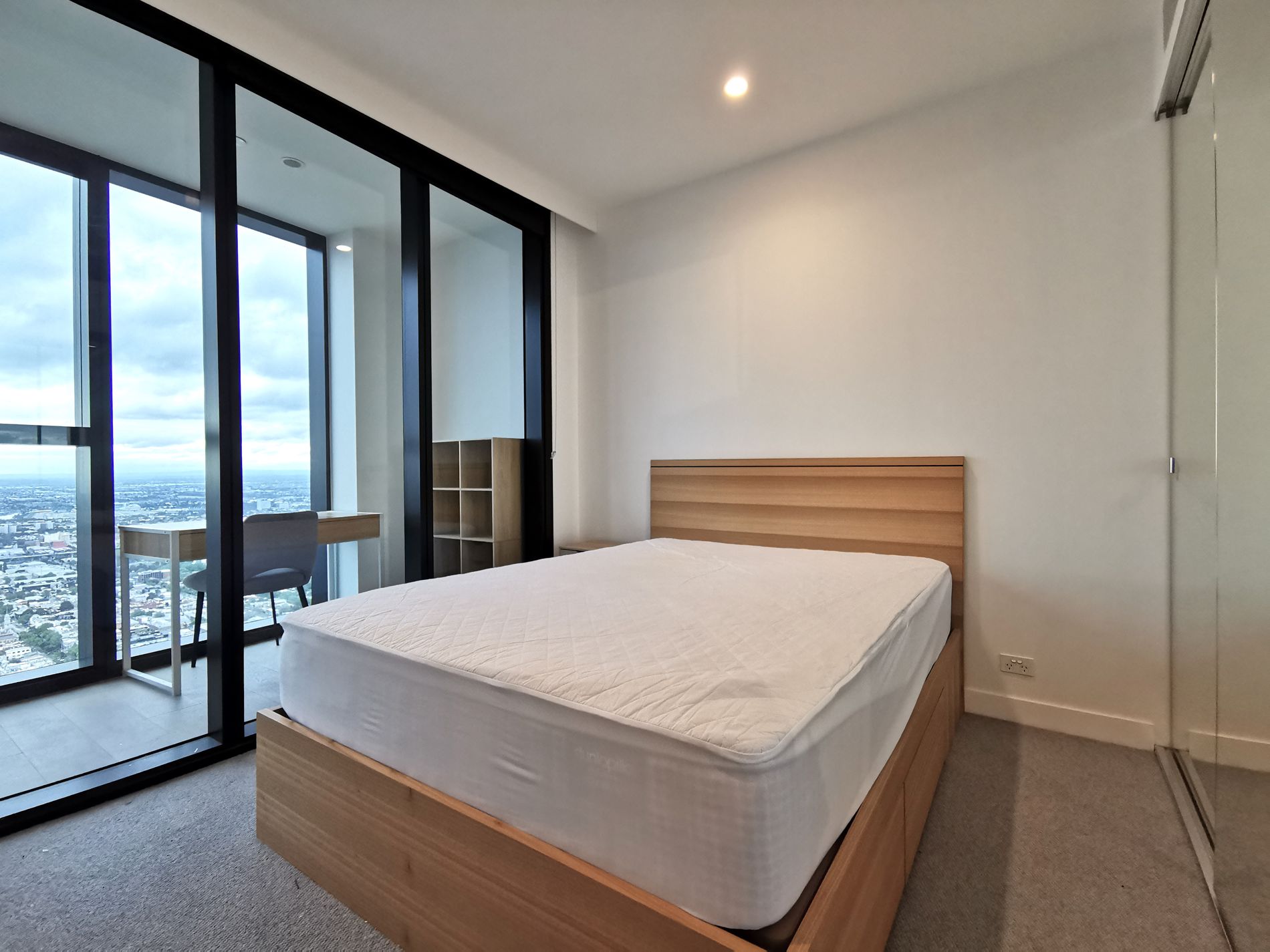 6810 / 160 Victoria Street, Carlton