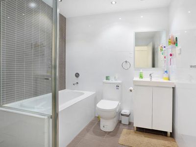 402 / 12 Rancom Street, Botany